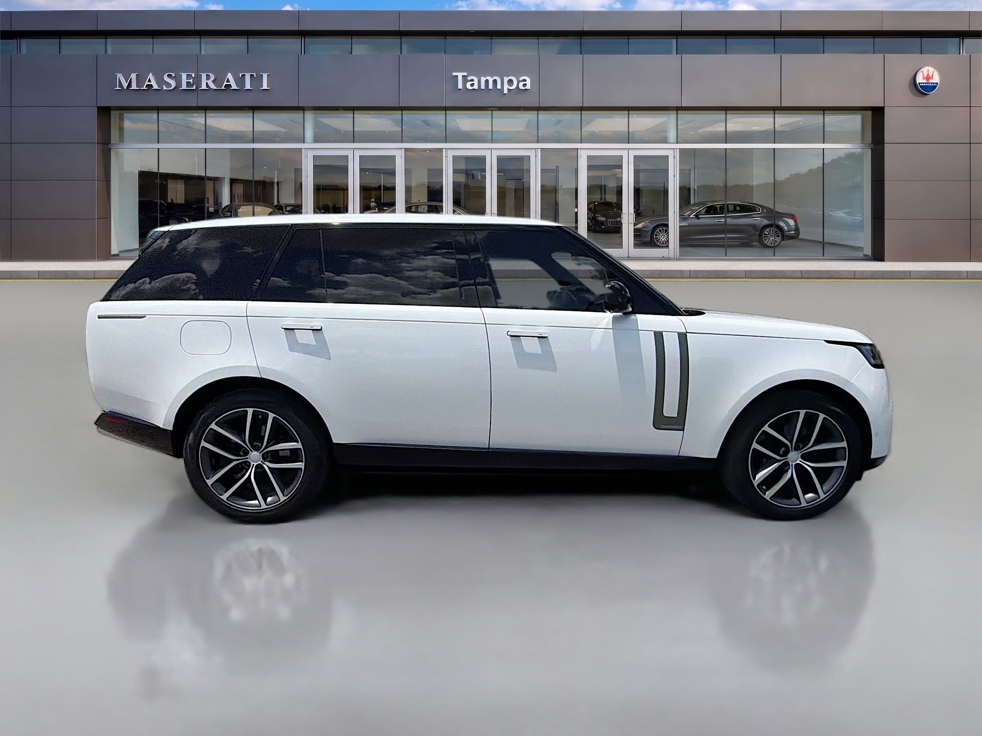 Used 2024 Land Rover Range Rover Long Wheelbase Autobiography AWD/4WD image 2