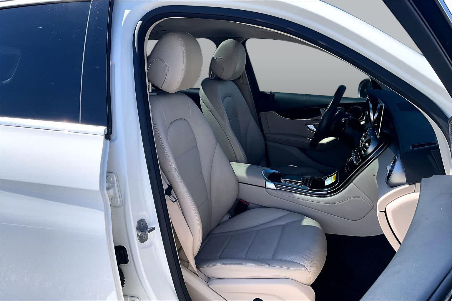Used 2021 Mercedes-Benz GLC 300 image 17