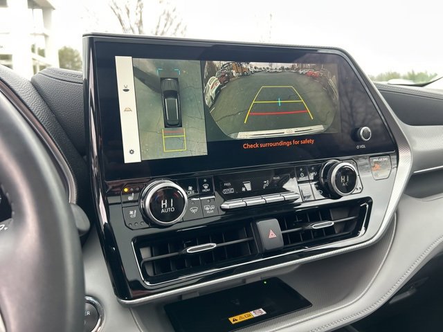 Used 2023 Toyota Highlander Platinum image 27