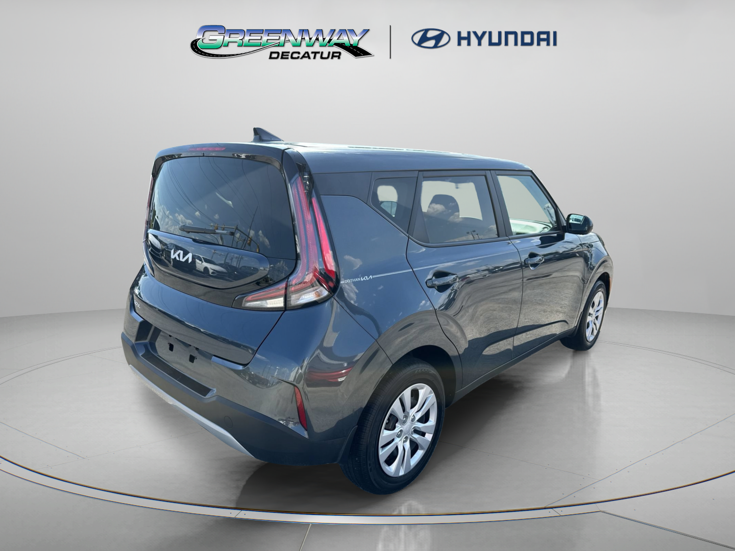 Used 2025 Kia Soul LX FWD image 8