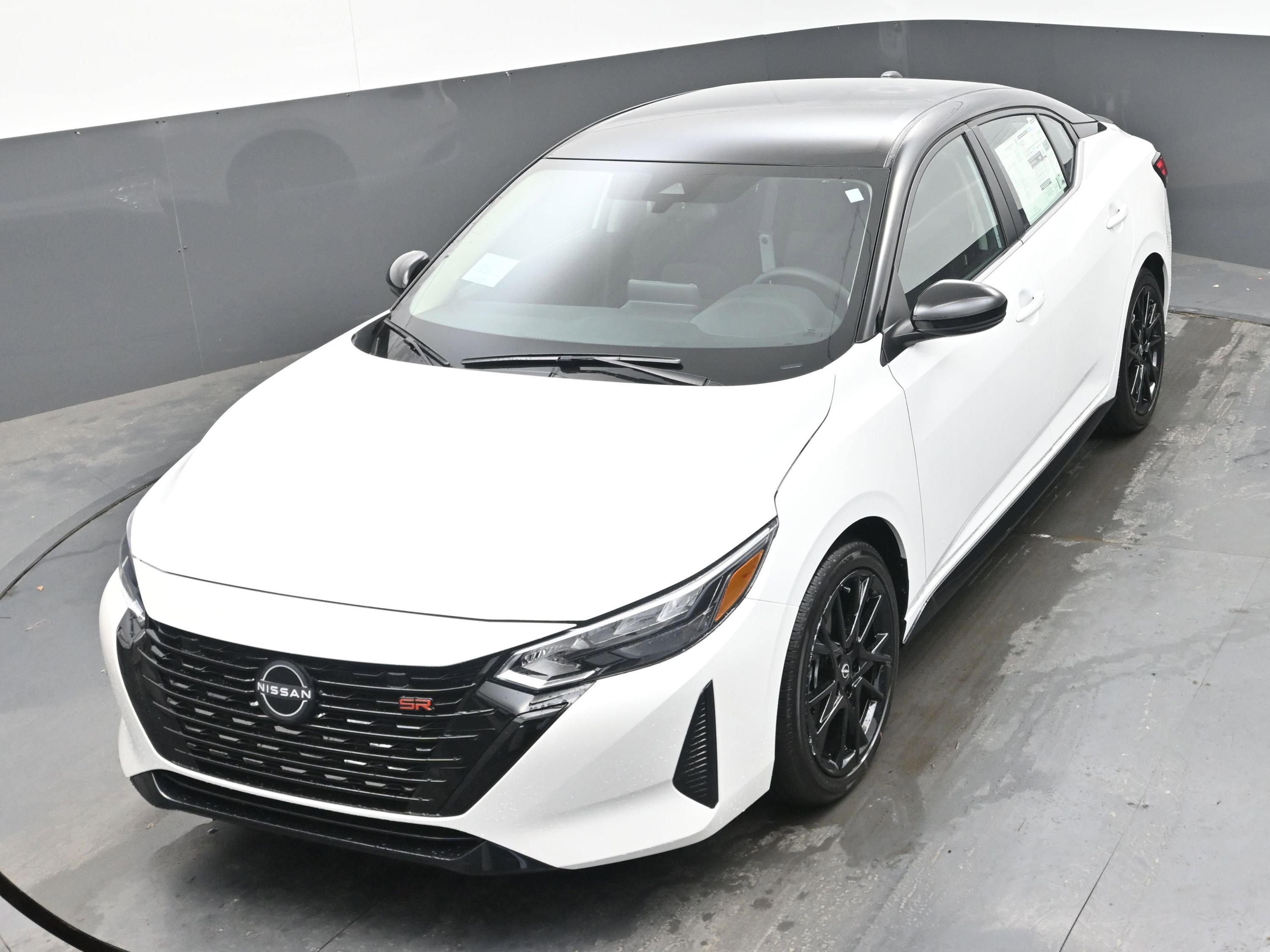 New 2025 Nissan Sentra SR w/ Midnight Edition image 32