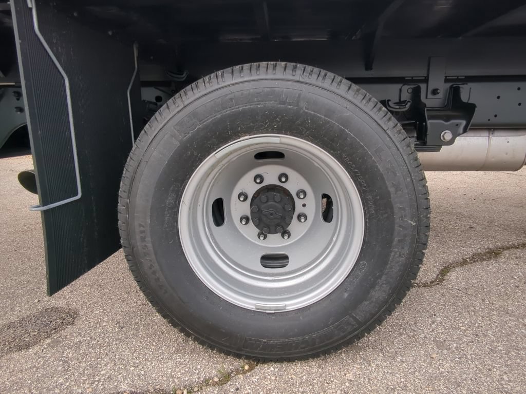 New 2026 Ford F350 XL w/ XL Chrome Package AWD/4WD image 11