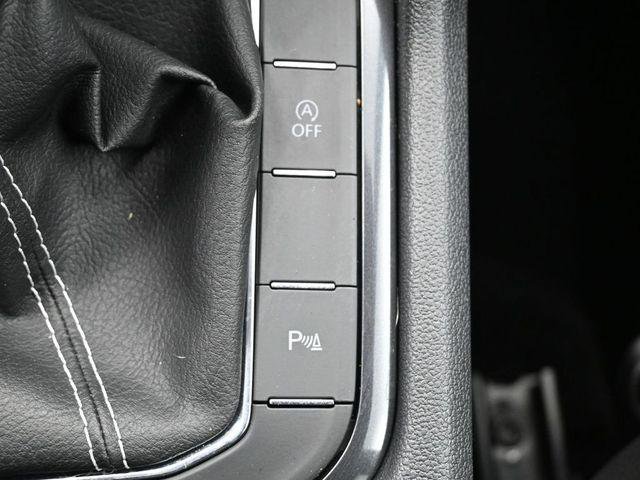 Used 2022 Volkswagen Tiguan SE R-Line image 25