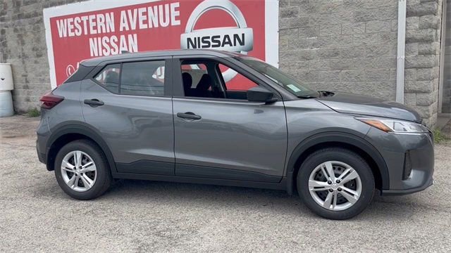 New 2025 Nissan Kicks Play S image 20
