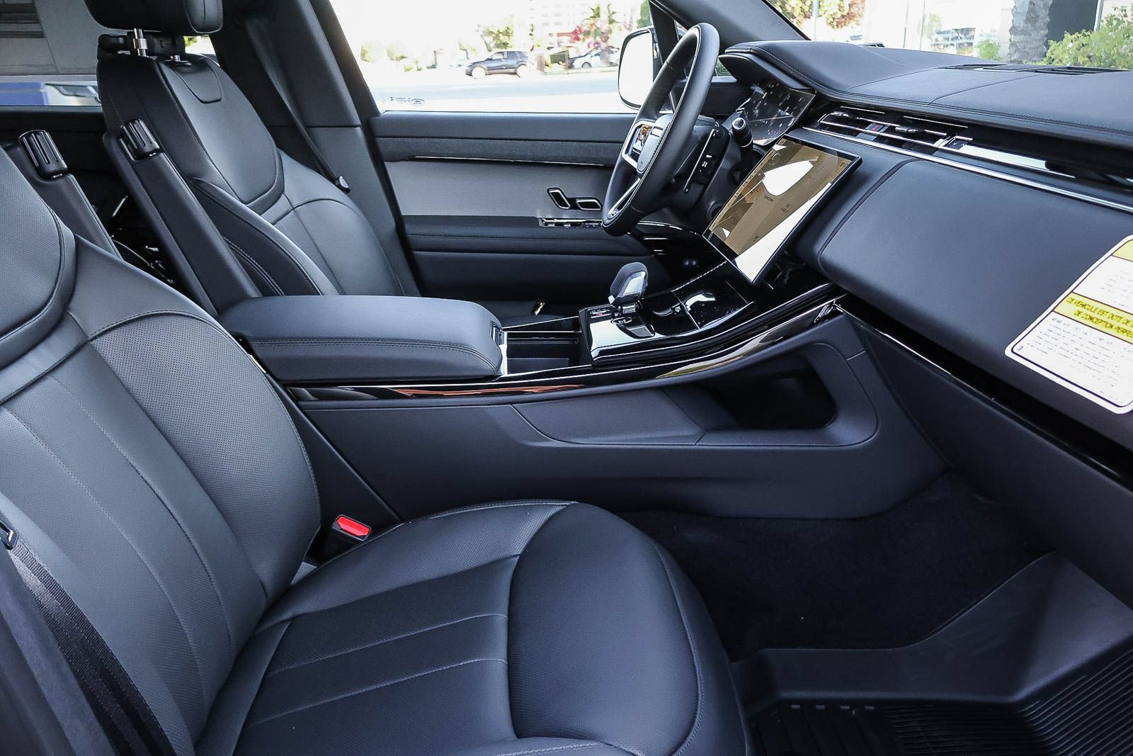 New 2026 Land Rover Range Rover Sport SE AWD/4WD image 17