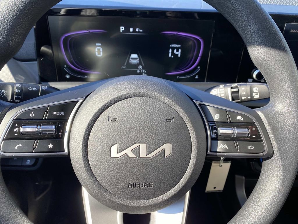 New 2026 Kia Seltos LX image 9