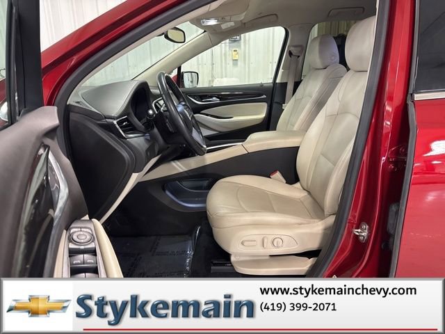 Used 2023 Buick Enclave Essence image 32