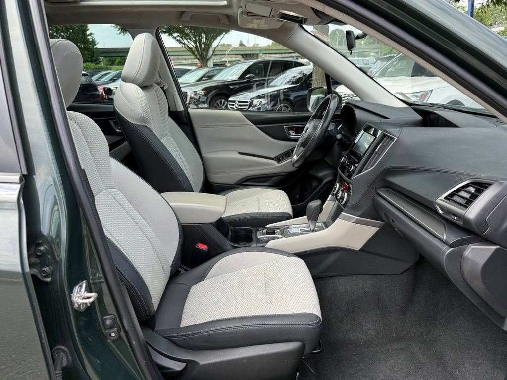 Used 2023 Subaru Forester Premium AWD/4WD image 32