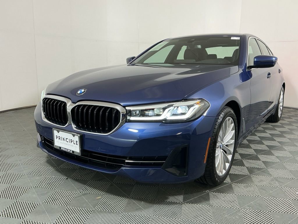 Used 2023 BMW 530i xDrive w/ Premium Package AWD/4WD image 2