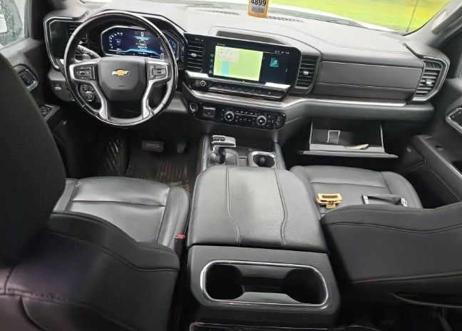 Used 2023 Chevrolet Silverado 1500 LTZ w/ LTZ Convenience Package II AWD/4WD image 2