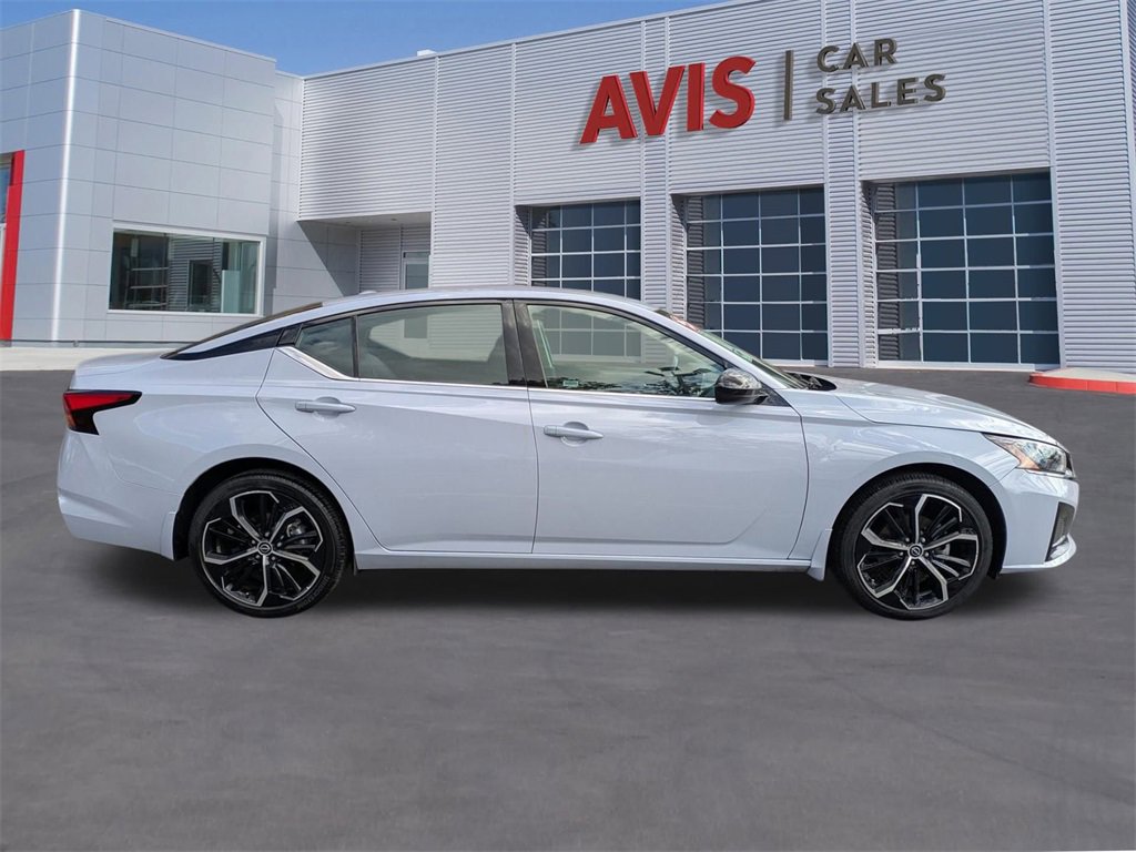 Used 2025 Nissan Altima 2.5 SR image 5