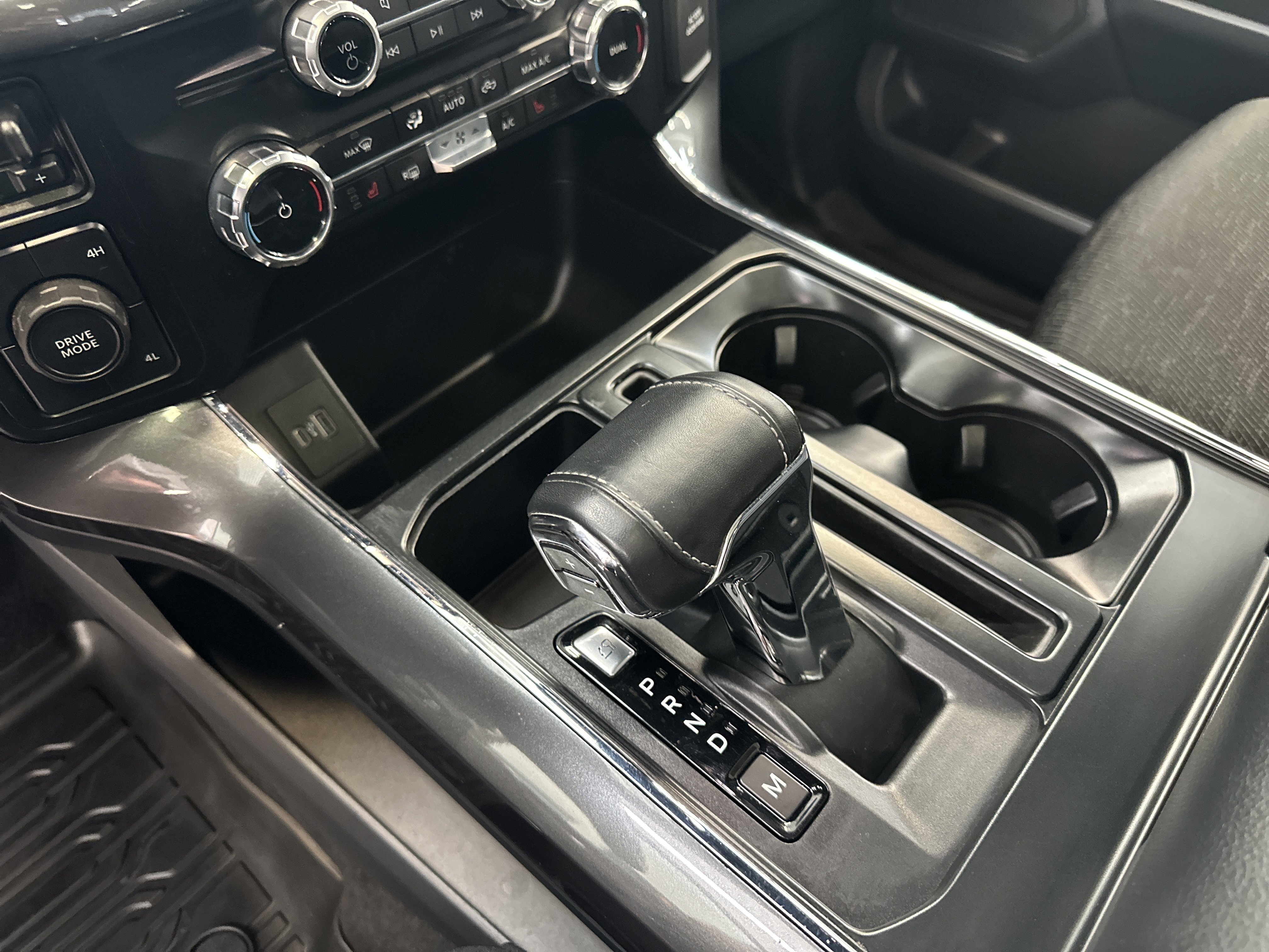 Used 2023 Ford F150 XLT w/ Equipment Group 302A High image 32