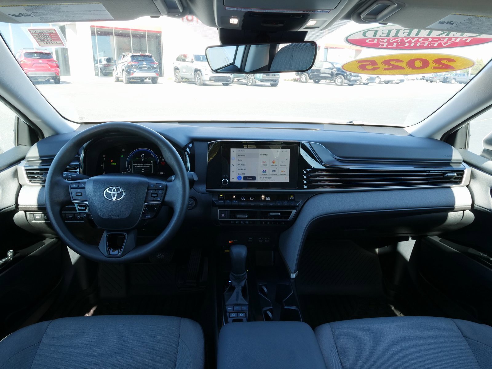 Used 2025 Toyota Camry LE image 19