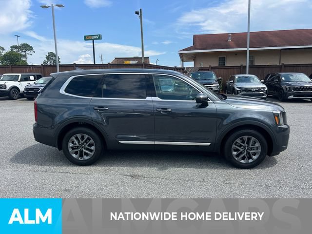 Used 2024 Kia Telluride LX FWD image 4