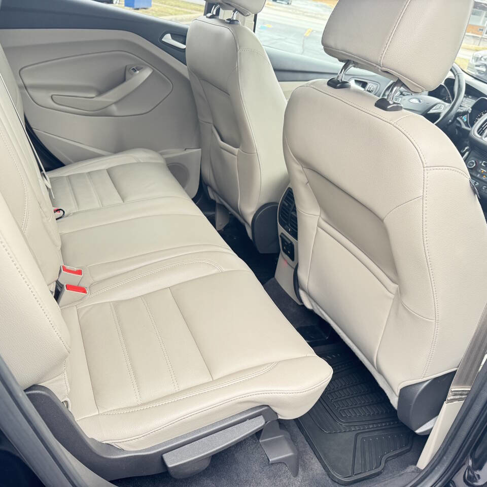 Used 2017 Ford Escape Titanium w/ Equipment Group 301A image 31