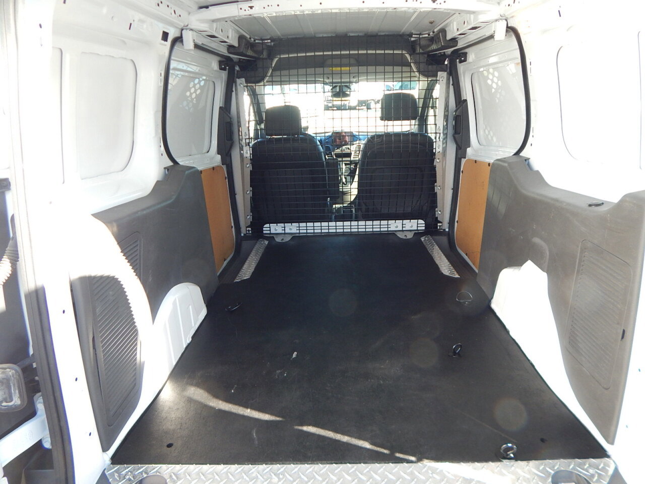Used 2020 Ford Transit Connect XL image 12