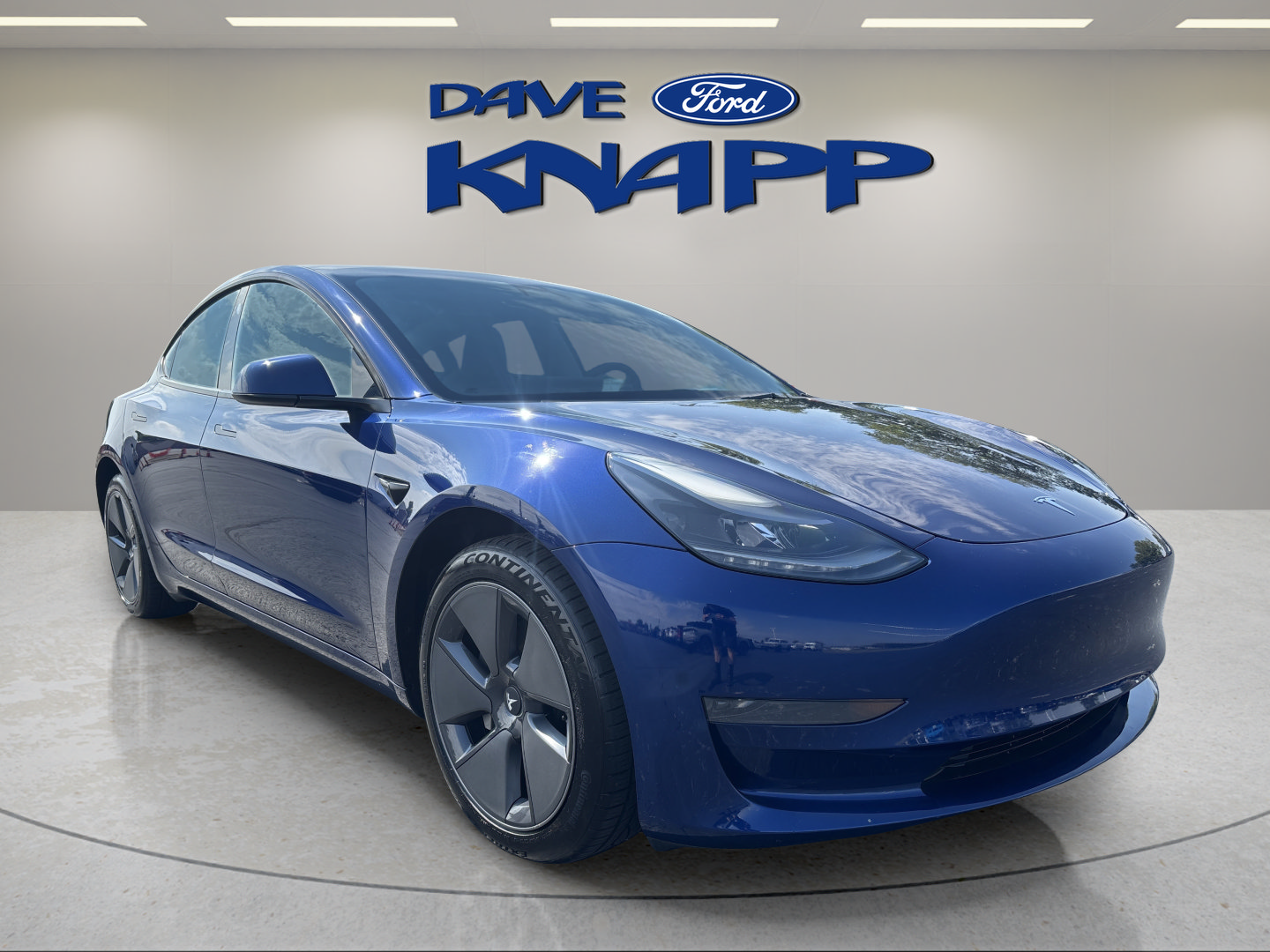 Used 2023 Tesla Model 3 Standard Range RWD image 1