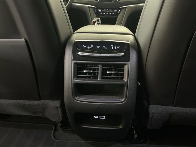Used 2025 Cadillac XT5 Sportv w/ Technology Package AWD/4WD image 28