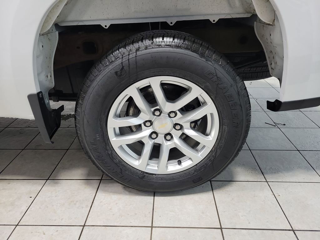 Used 2022 Chevrolet Silverado 1500 LT AWD/4WD image 47