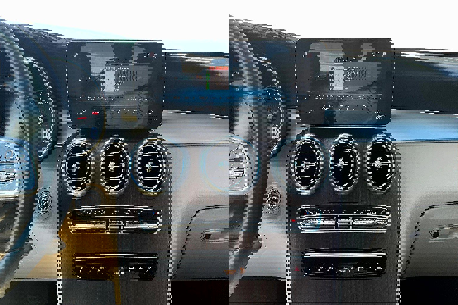 Used 2022 Mercedes-Benz GLC 300 w/ Premium Package Lite image 6