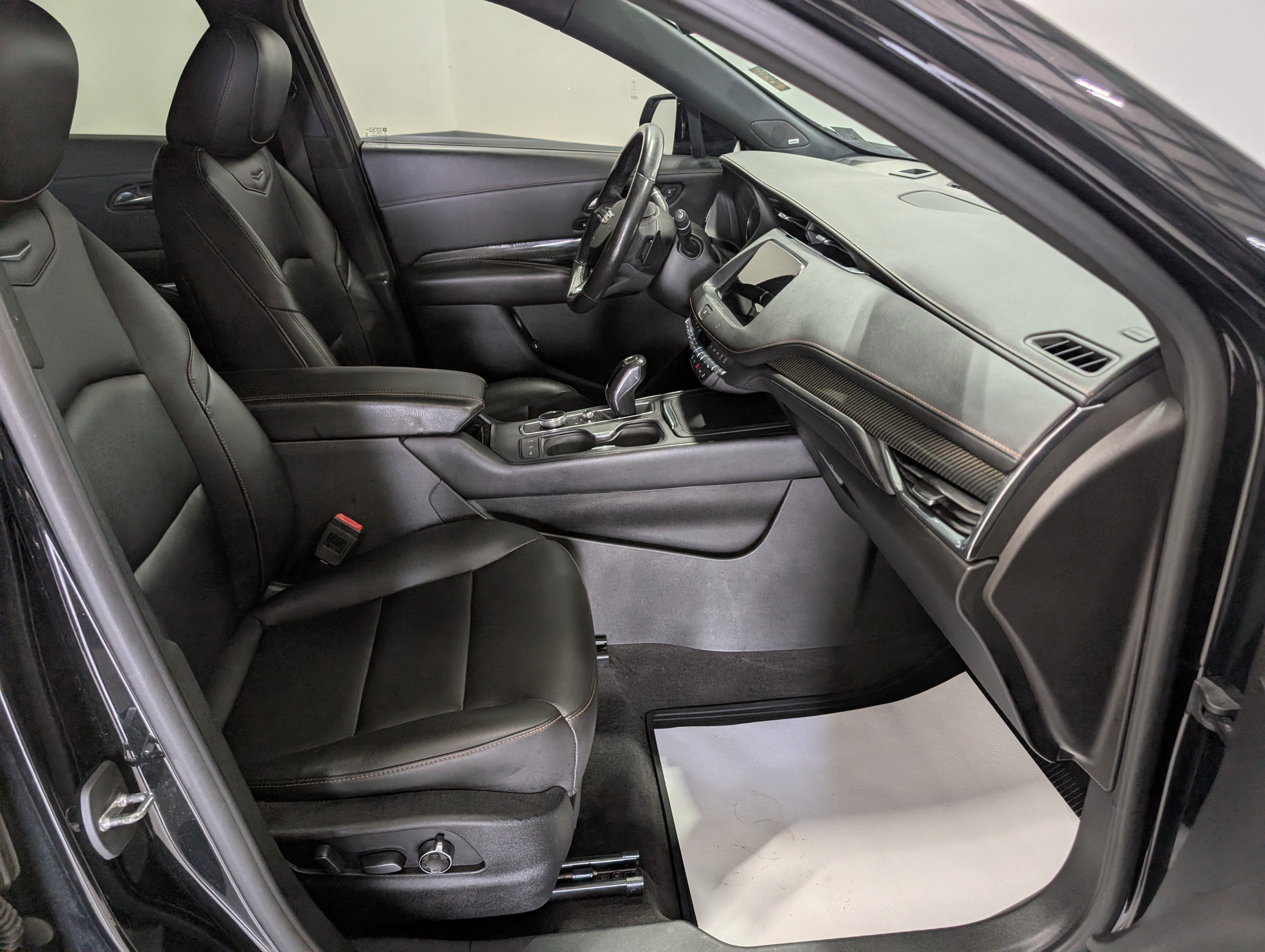 Used 2019 Cadillac XT4 Sport w/ Cold Weather Package AWD/4WD image 18