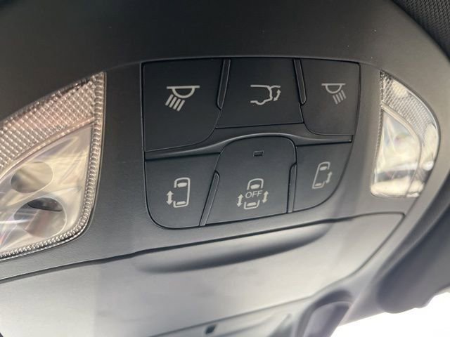 New 2026 Chrysler Pacifica Select image 21