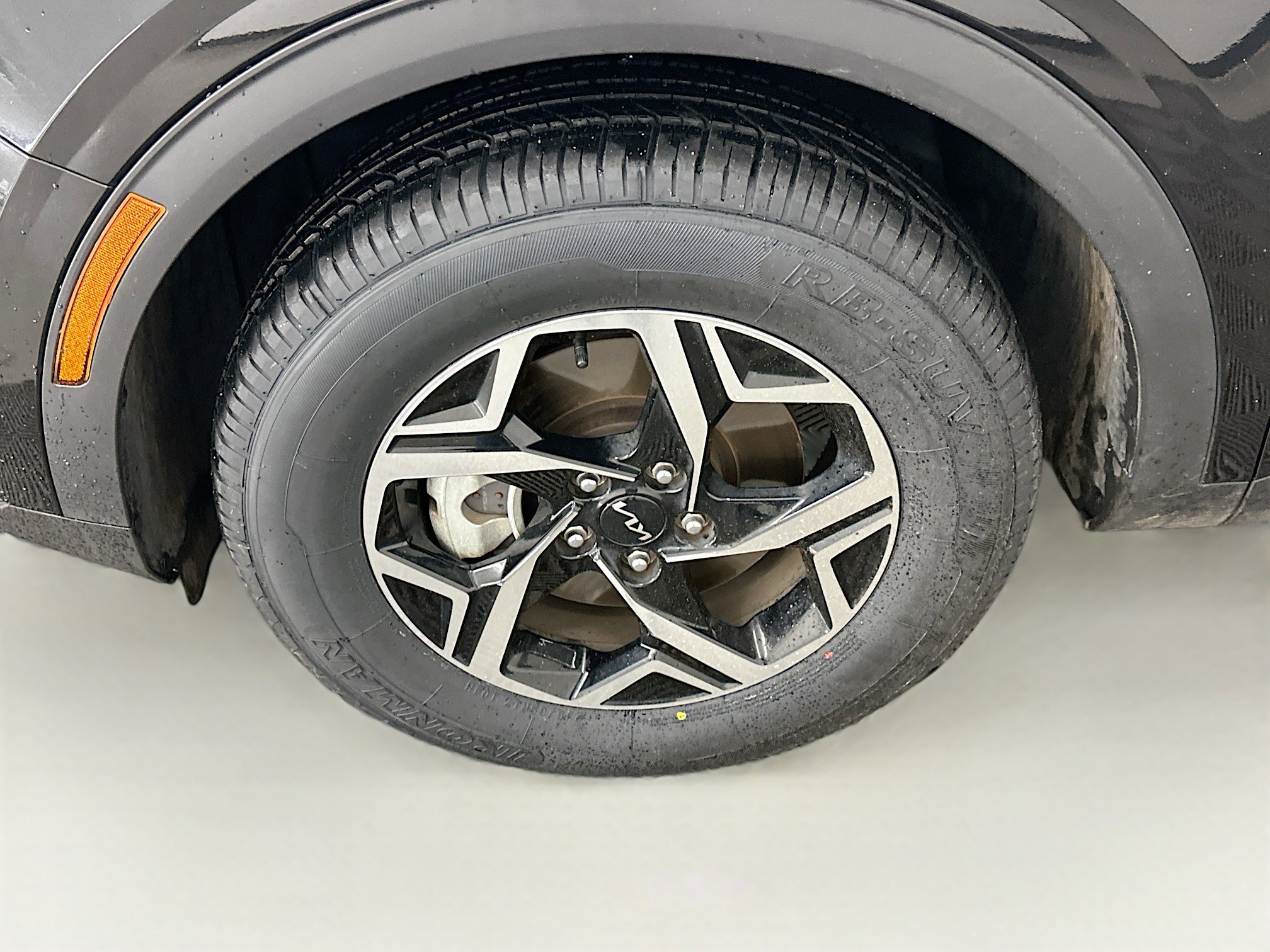 Used 2024 Kia Sportage LX image 11