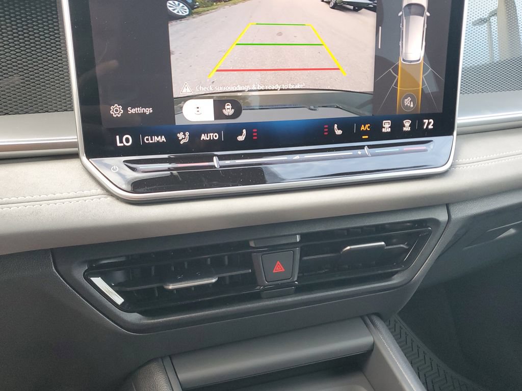 New 2026 Volkswagen Tiguan SE R-Line FWD image 29