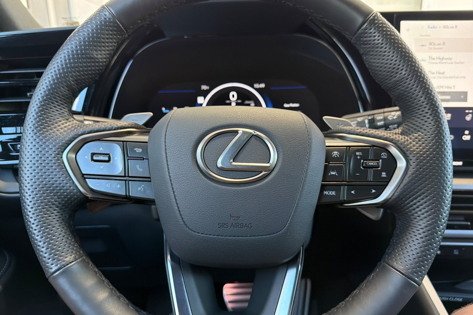 Certified 2025 Lexus TX 500h AWD w/ Technology Package image 31