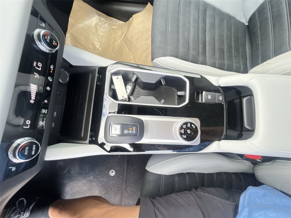 New 2025 Mitsubishi Outlander SE image 20