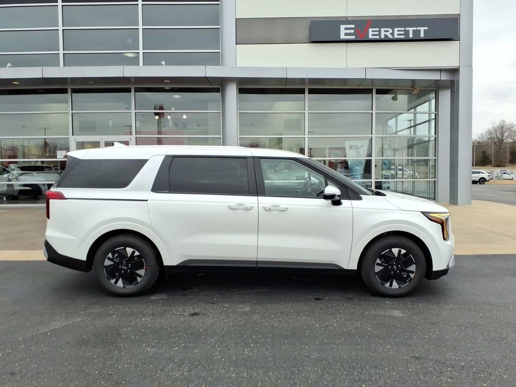 New 2026 Kia Carnival LXS image 2