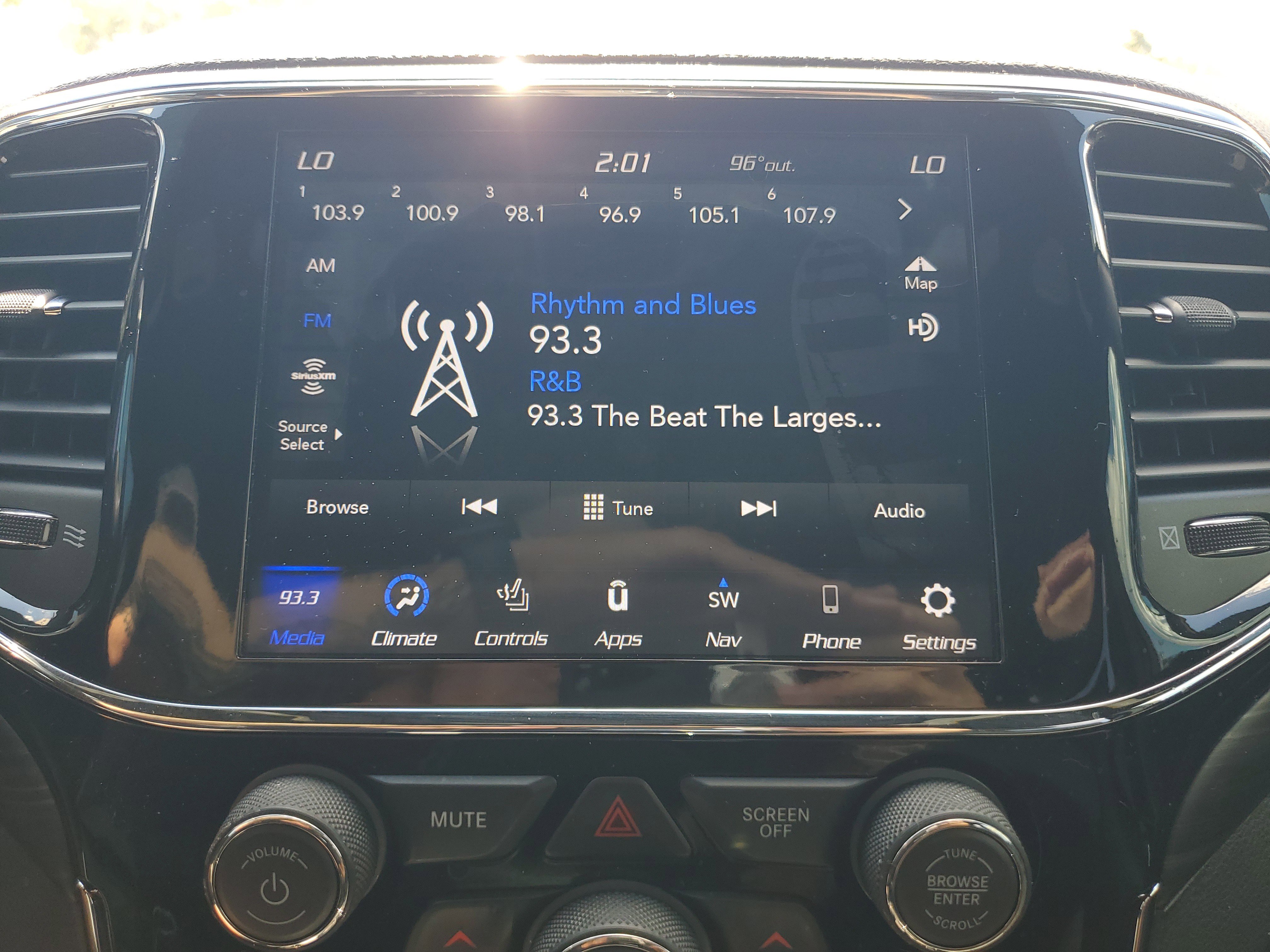 Used 2020 Jeep Grand Cherokee Laredo w/ Laredo X Package image 33