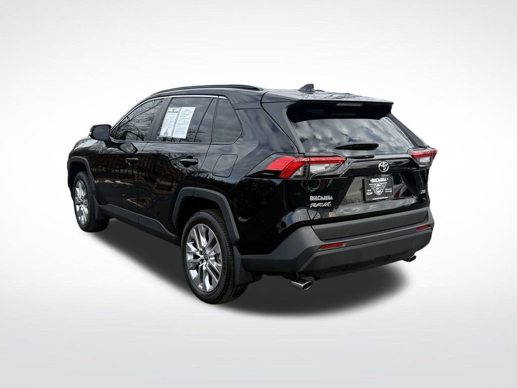 Used 2024 Toyota RAV4 XLE Premium image 5