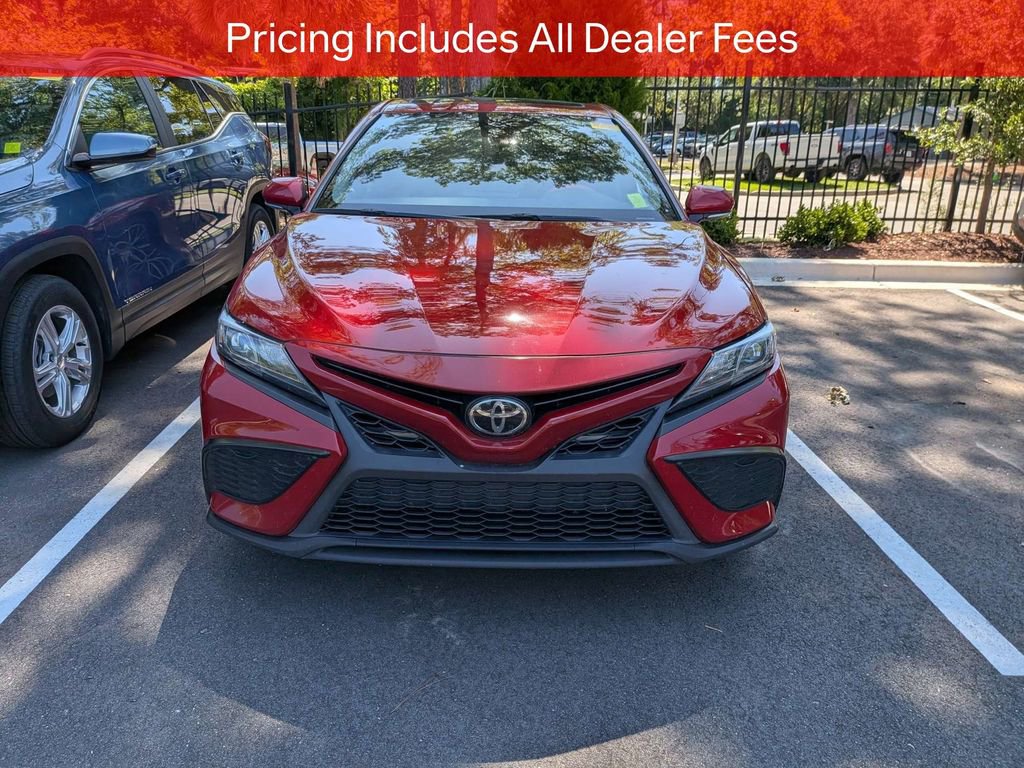 Used 2021 Toyota Camry SE w/ Convenience Package FWD image 2
