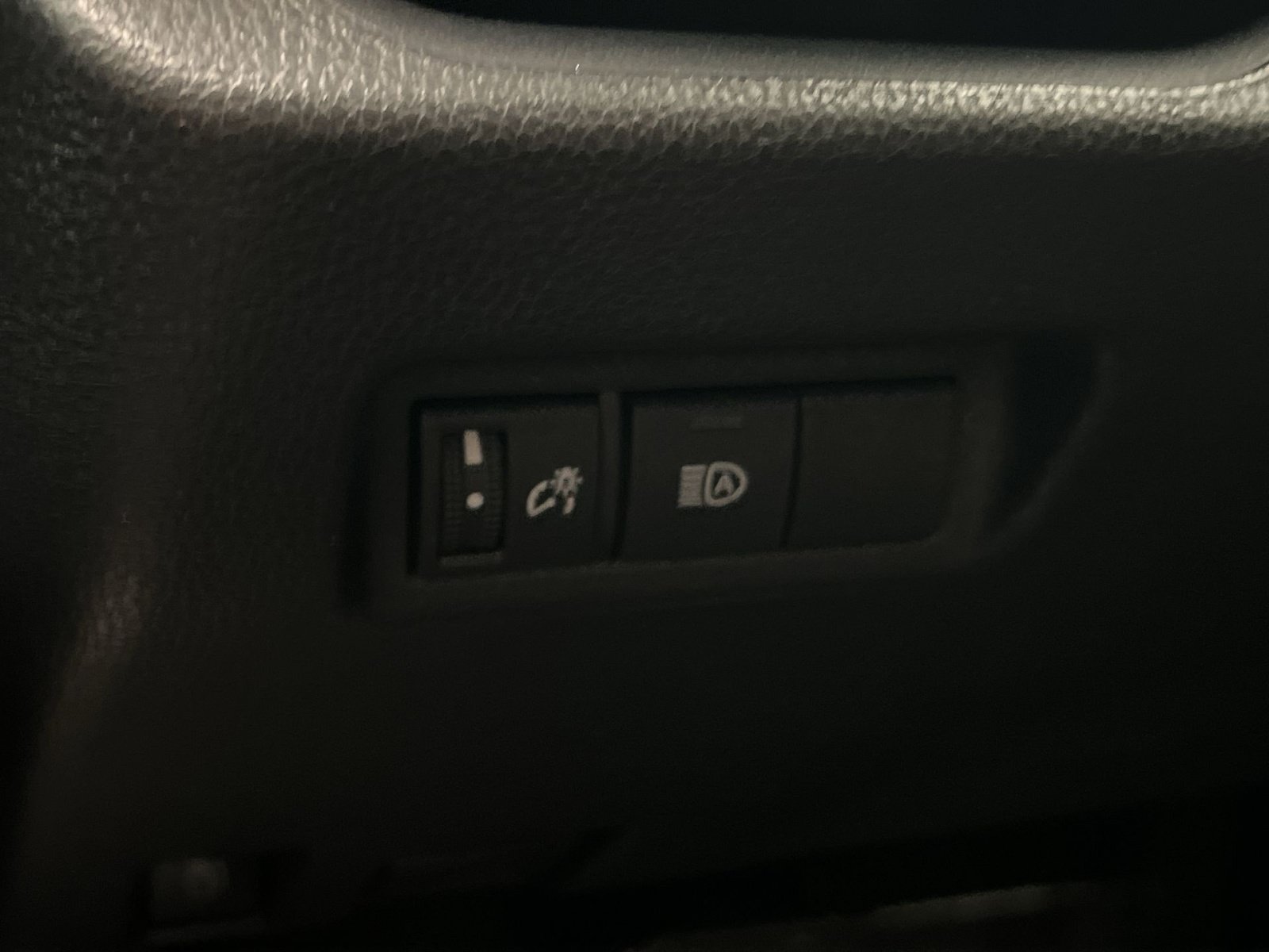 Used 2019 Toyota RAV4 XLE w/ Carpet Mat Package AWD/4WD image 27
