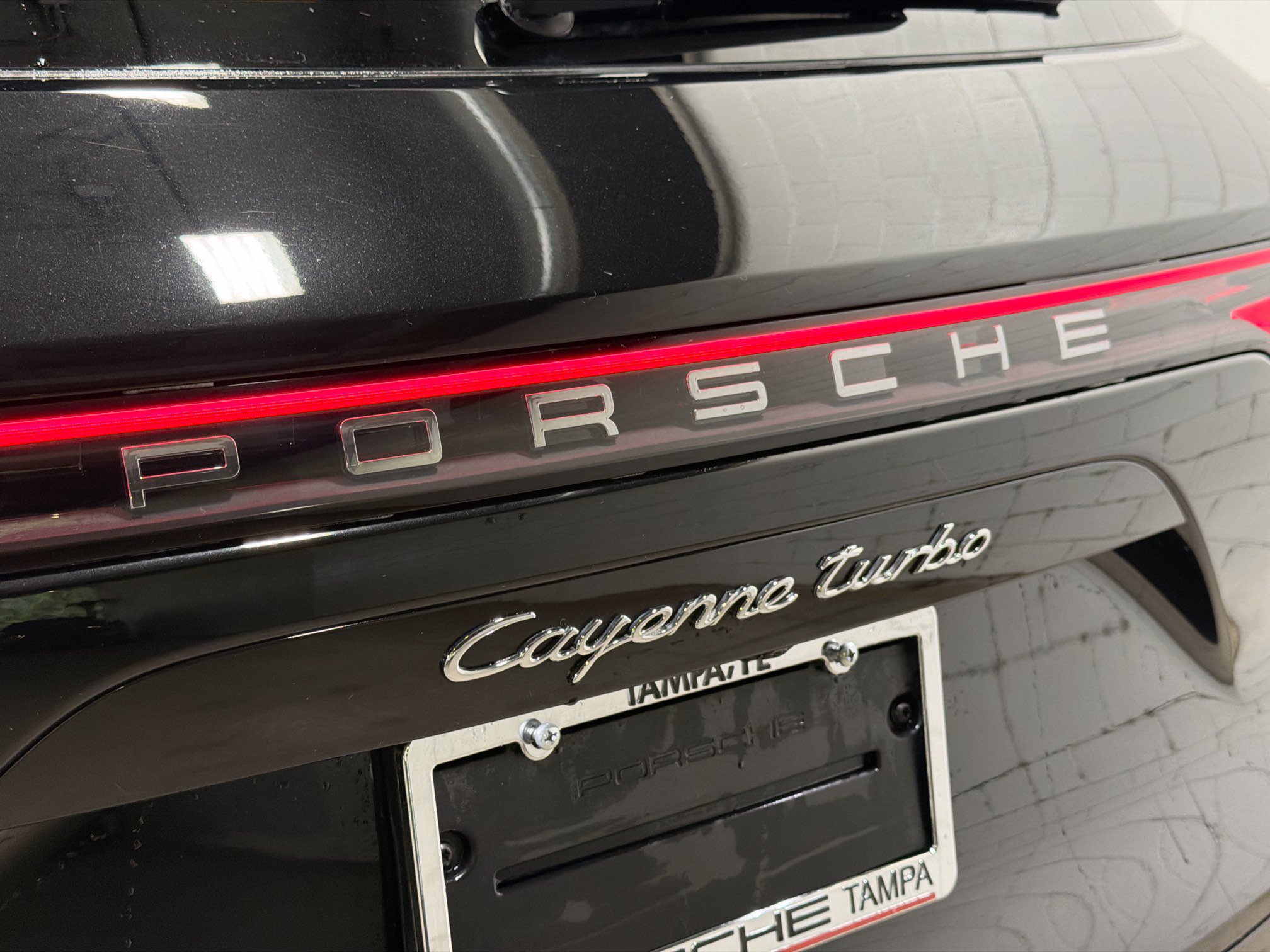 Certified 2023 Porsche Cayenne Turbo AWD/4WD image 12
