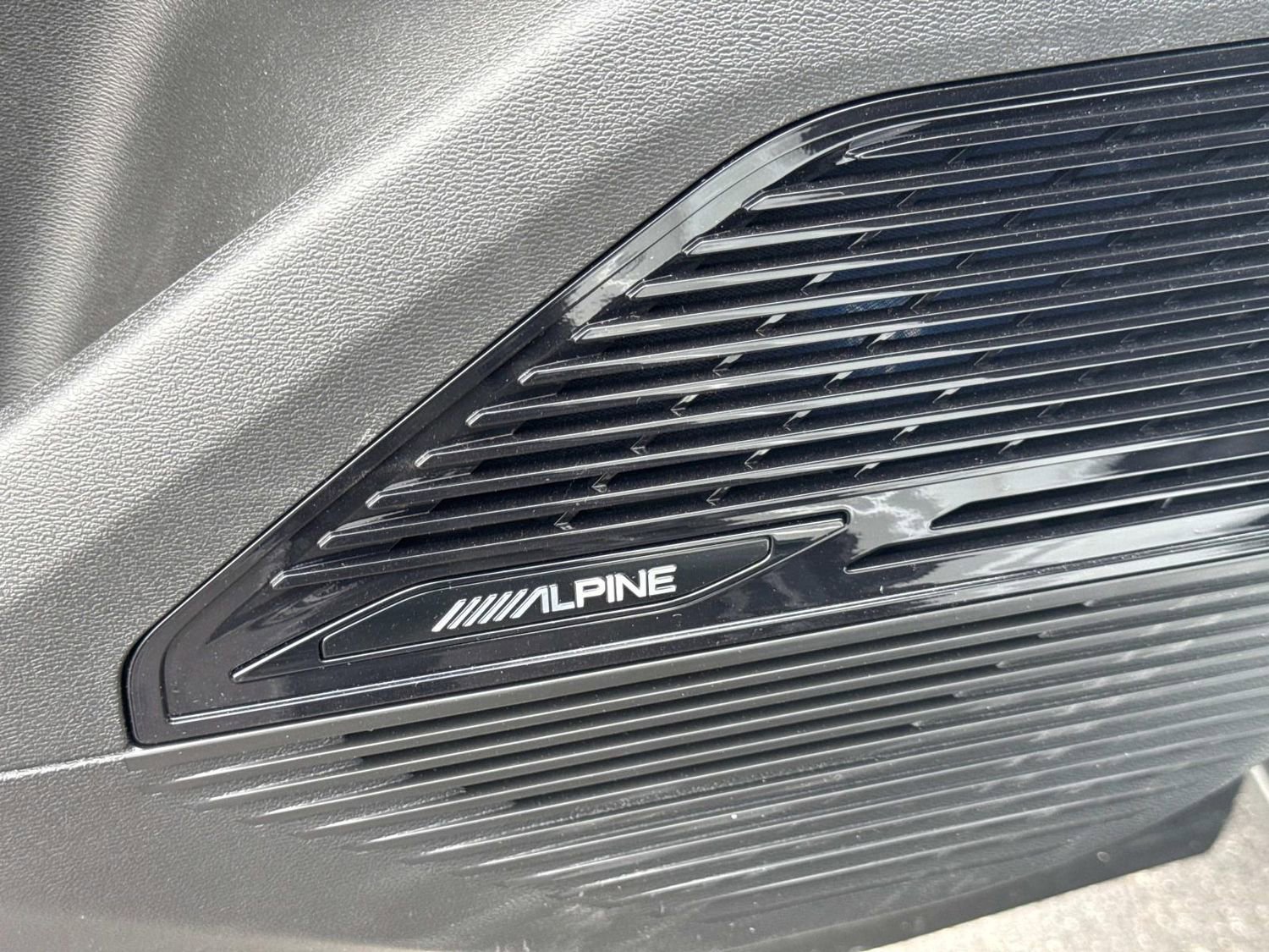 New 2026 Jeep Cherokee Overland image 26