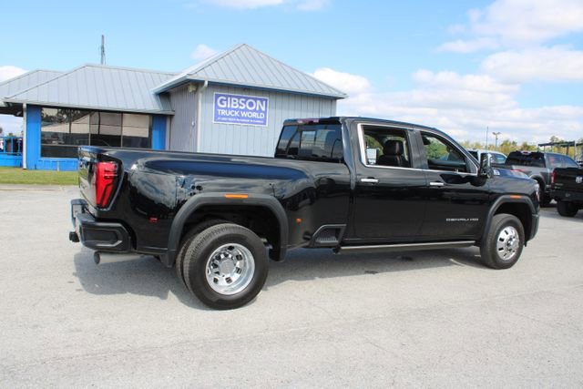Used 2024 GMC Sierra 3500 Denali w/ Denali Reserve Package image 13