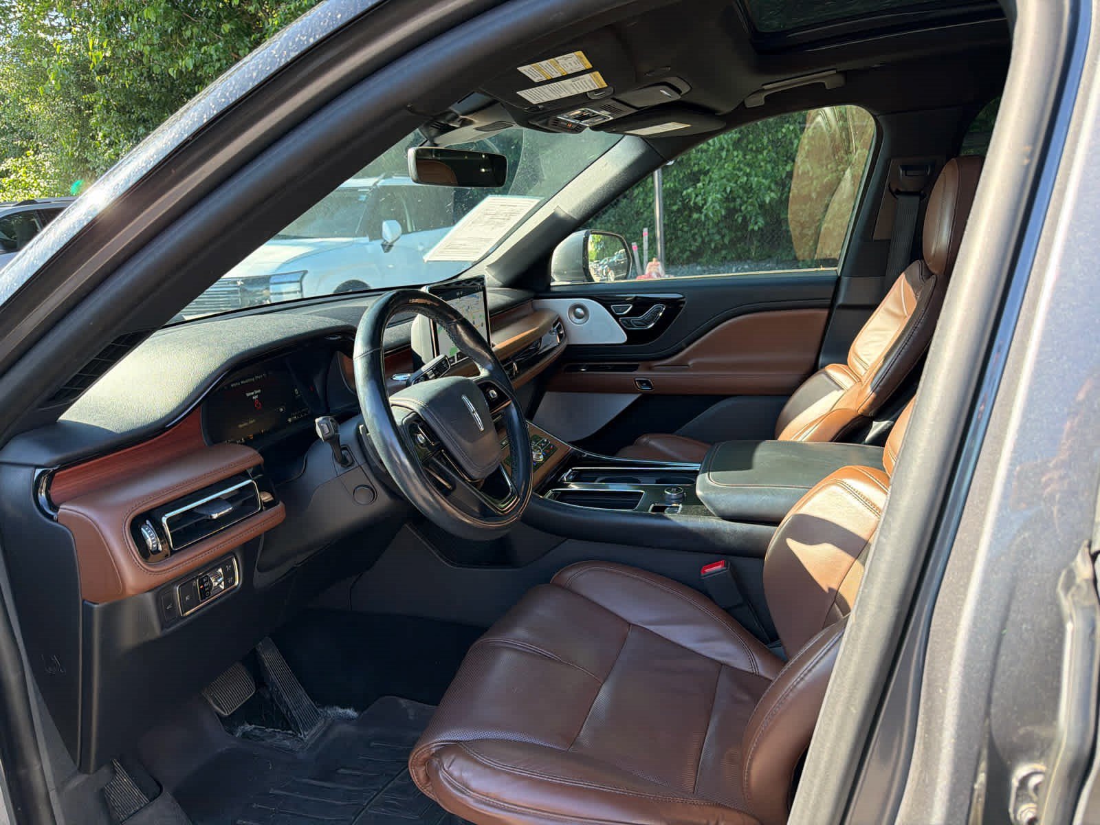 Used 2021 Lincoln Aviator Reserve w/ Equipment Group 208A AWD/4WD image 5