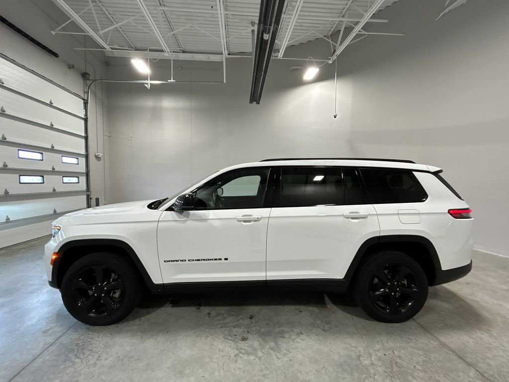 Used 2022 Jeep Grand Cherokee L Laredo AWD/4WD image 9