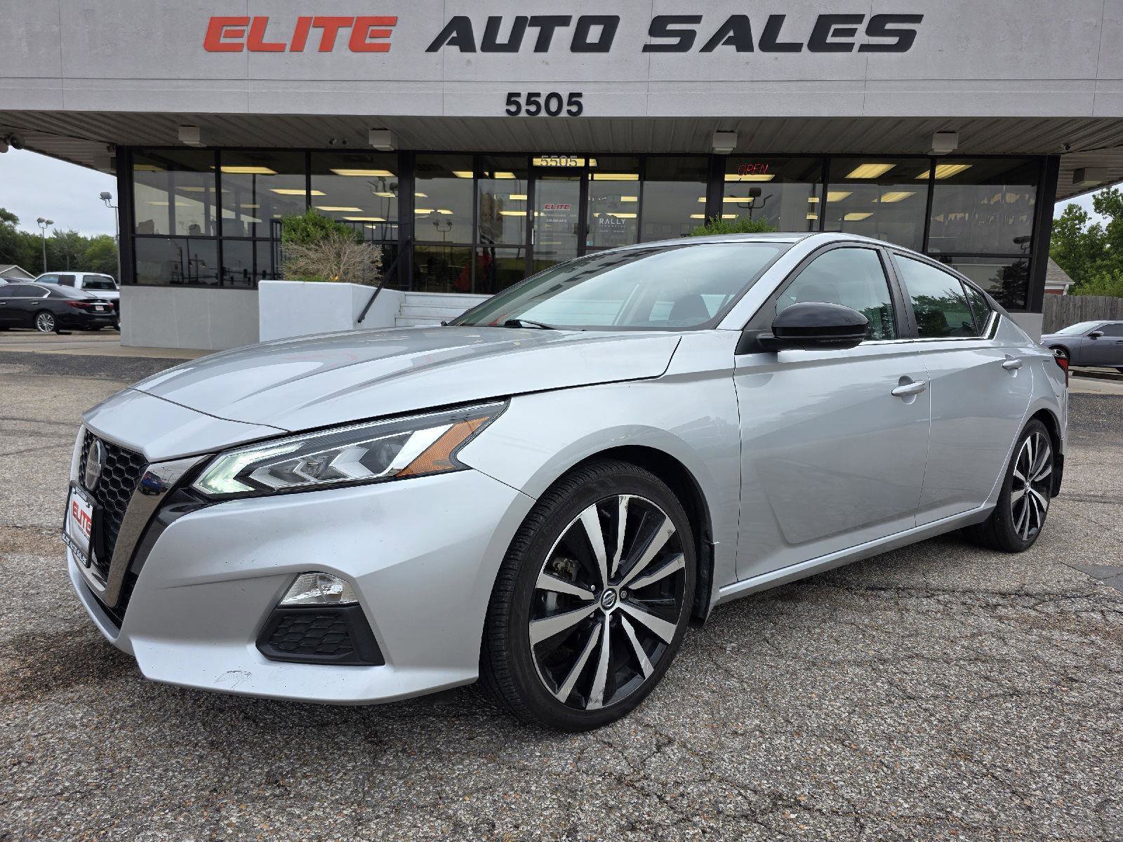 Used 2021 Nissan Altima 2.5 SR w/ SR Premium Package