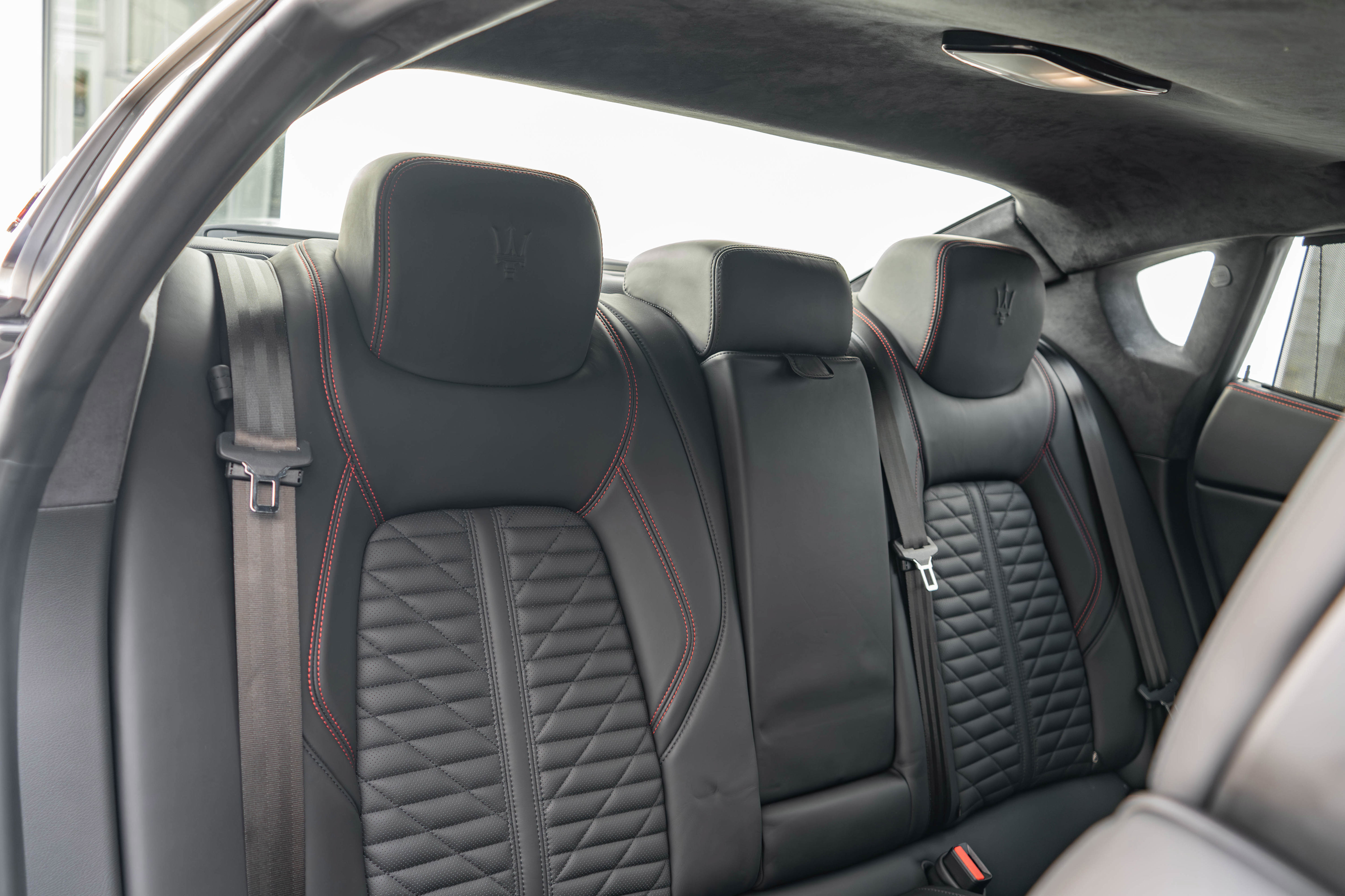 Used 2021 Maserati Quattroporte Trofeo RWD image 31