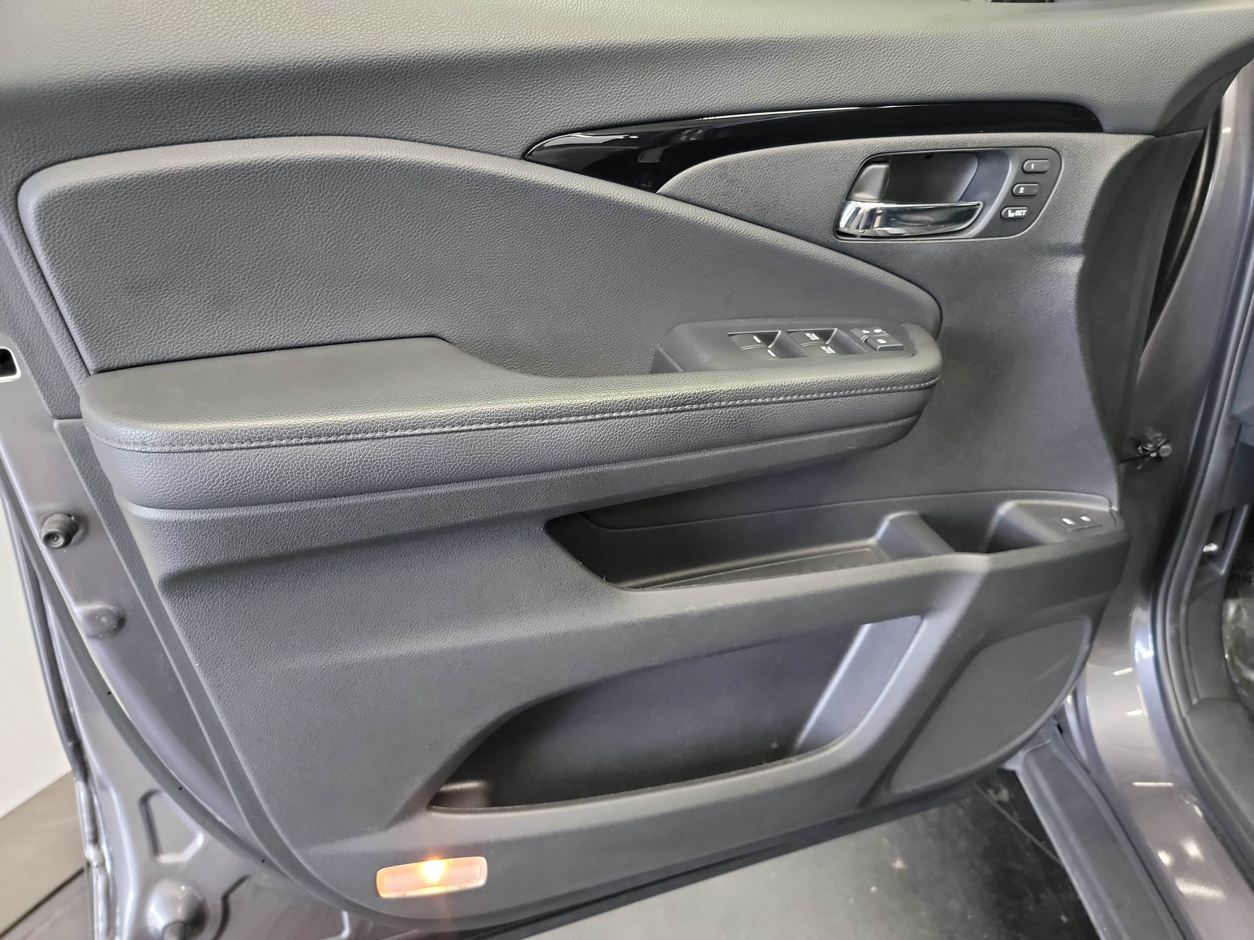 Used 2022 Honda Pilot Elite image 13