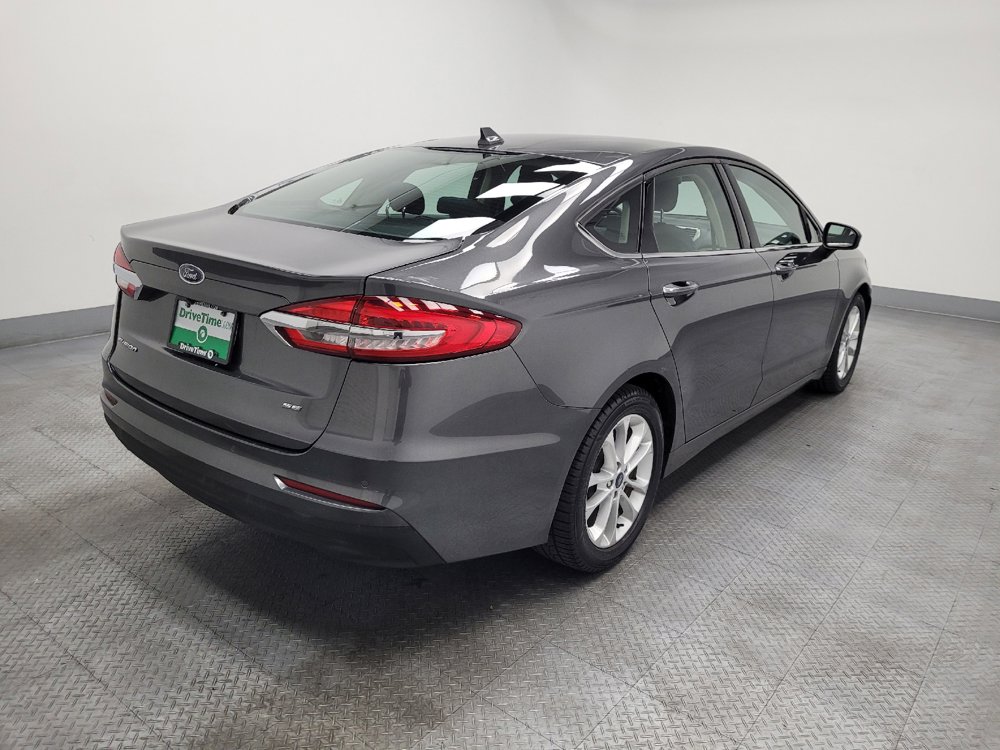 Used 2019 Ford Fusion SE FWD image 9