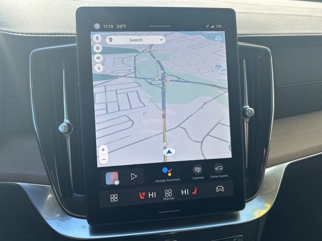 Certified 2025 Volvo XC90 B6 Plus image 22