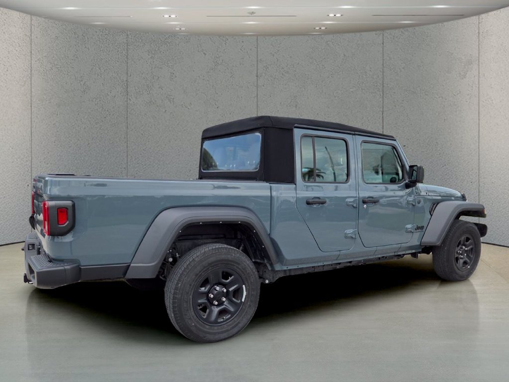 Used 2024 Jeep Gladiator Sport AWD/4WD image 4