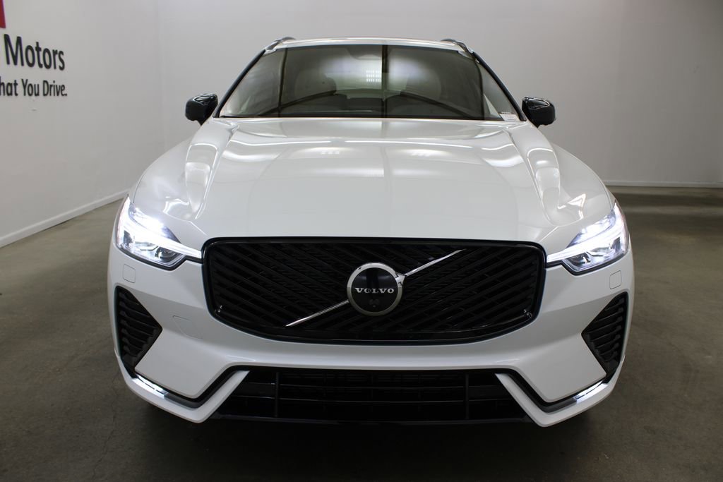 New 2026 Volvo XC60 B5 Plus w/ Protection Package Premier image 7