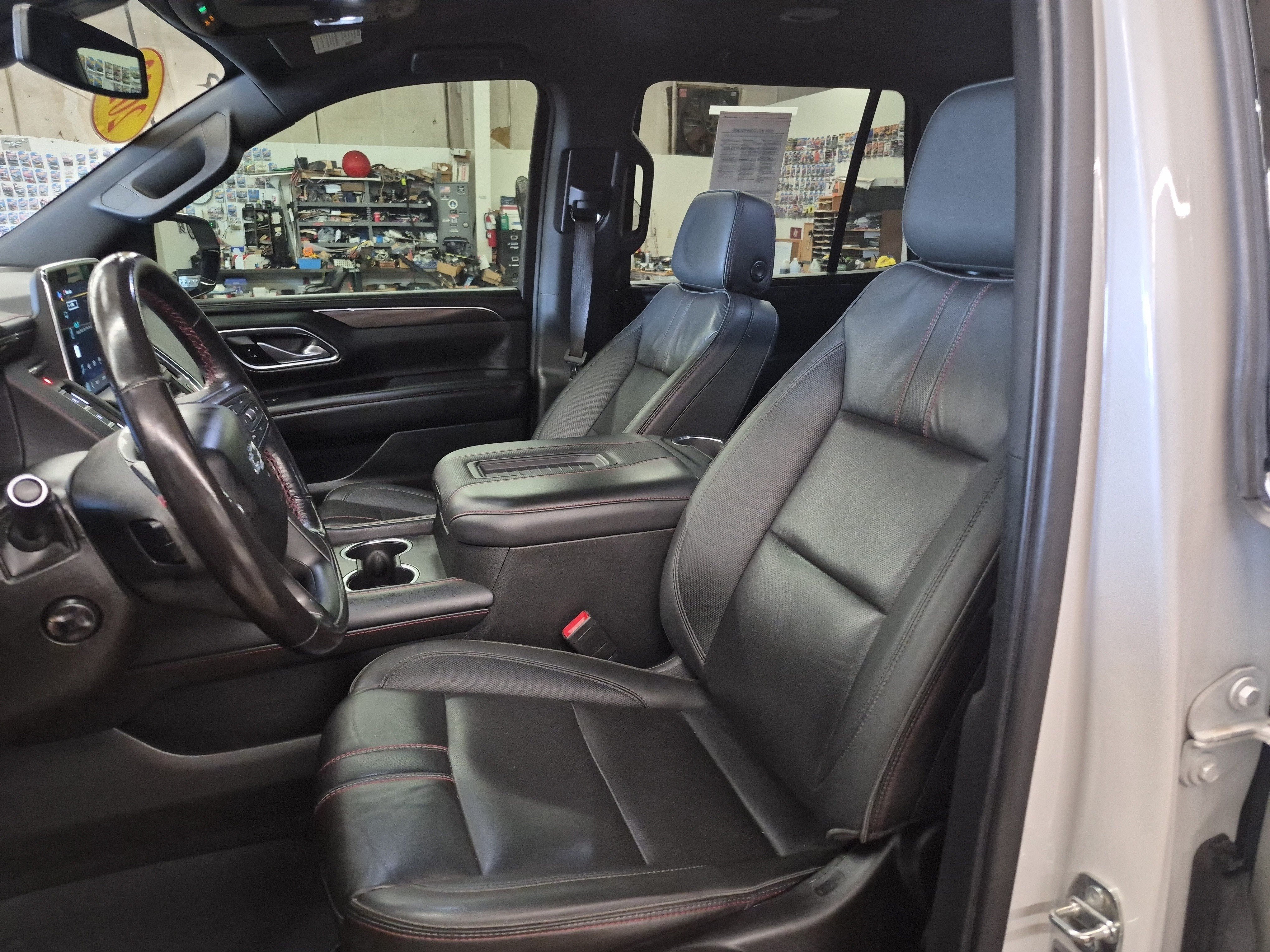 Used 2022 Chevrolet Tahoe RST w/ Sport Performance Package RWD image 11