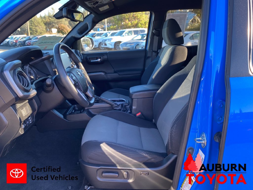 Certified 2021 Toyota Tacoma TRD Off-Road w/ Blackout Package (TMS) AWD/4WD image 12