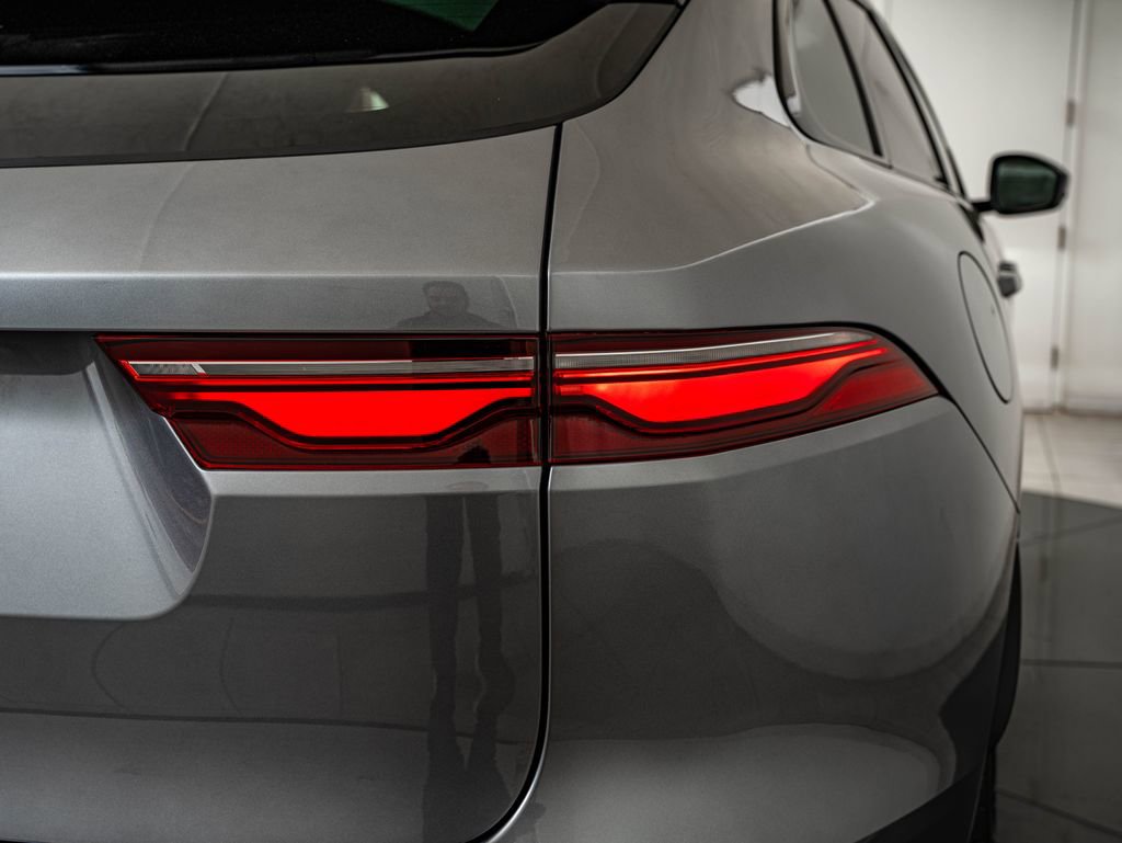 Certified 2025 Jaguar F-PACE R-Dynamic S AWD/4WD image 14